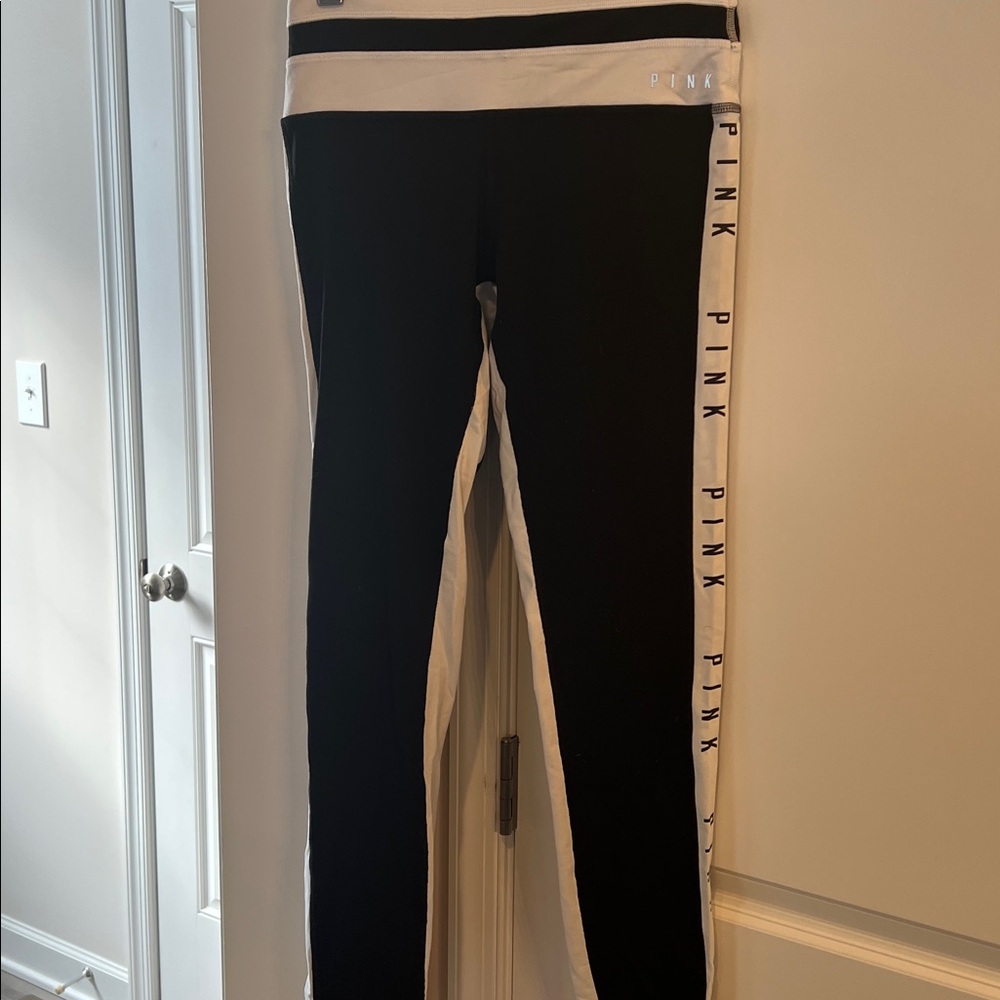 PINK Victoria's Secret women’s Black and White Leggings